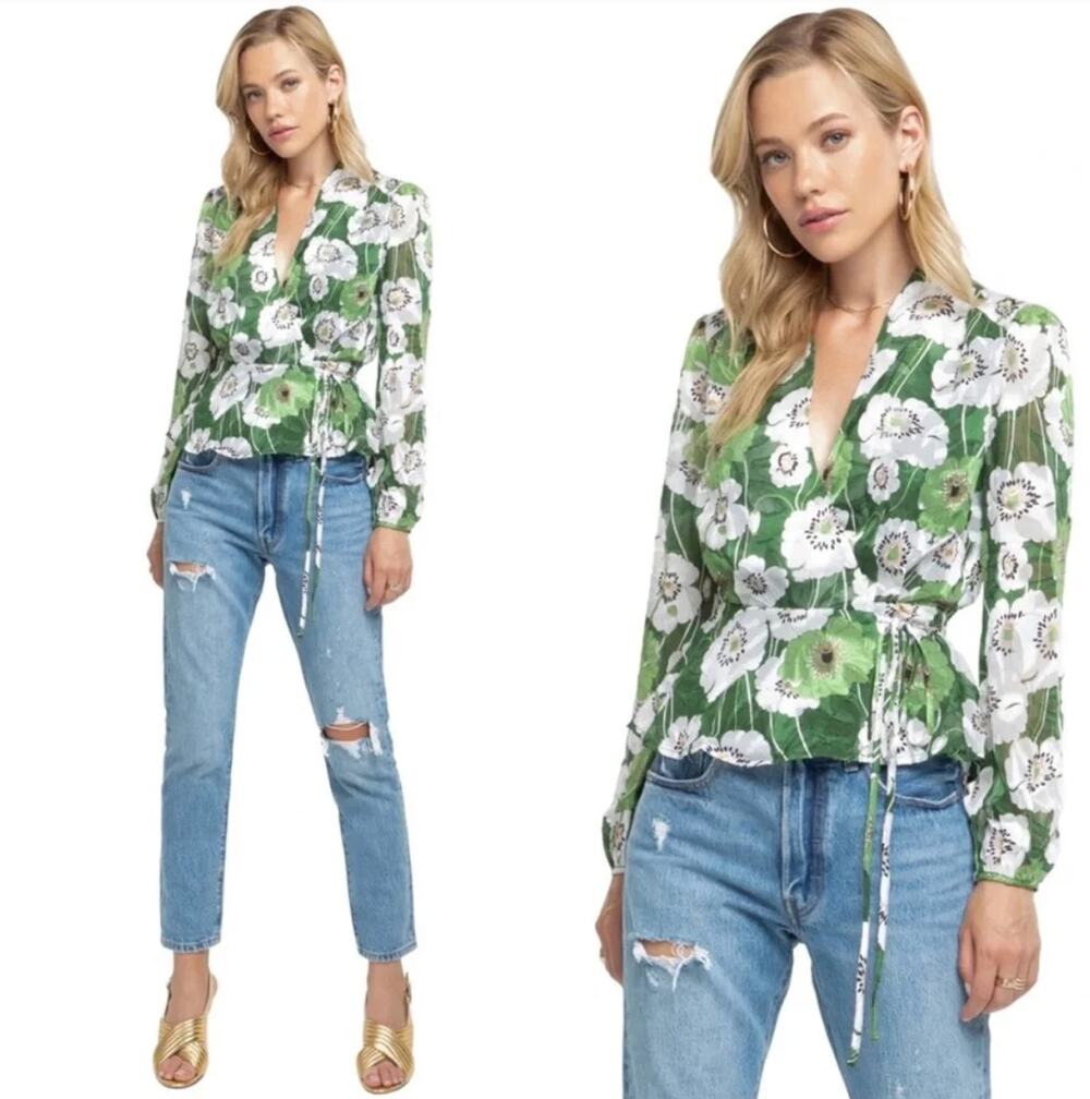 ASTR The Label Long Sleeve Wrap Top Size XS